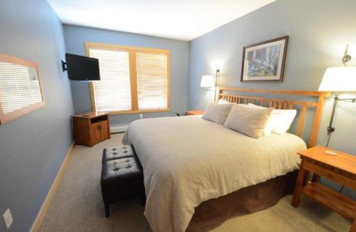 Copper Mountain Village Apartment | Explore Passage Point 215: Family-Friendly with Hot Tub