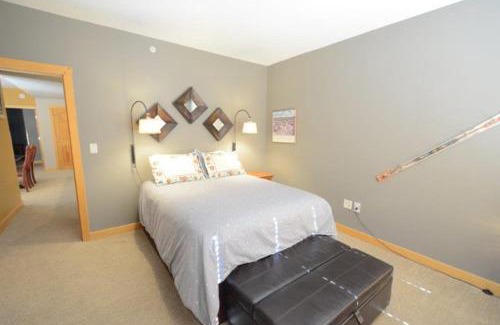 Copper Mountain Village Apartment | Explore Passage Point 215: Family-Friendly with Hot Tub