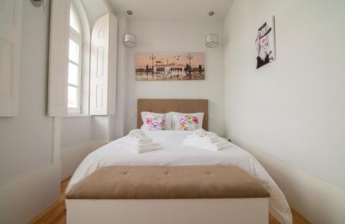 Viana do Castelo Apartment | Central Avenue Apartment with Elevator - 10/10 Guest Rated