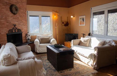 Volos Apartment | Child-Friendly Retreat at Passenger Point, Rated 9.8/10