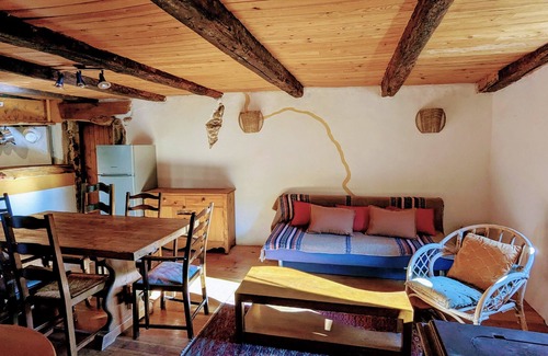 Malons-et-Elze House | Passiflore Gîte
