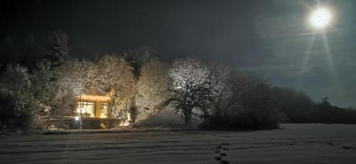 Klaipeda county House | Unwind at Passion Hut: Hot Tub & Perfect 10 Rating