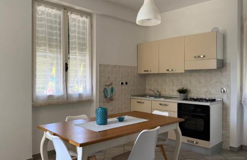 Corniglia Apartment | Discover Passito Rosso: Family-Friendly 4-Star Retreat