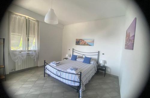 Corniglia Apartment | Discover Passito Rosso: Family-Friendly 4-Star Retreat