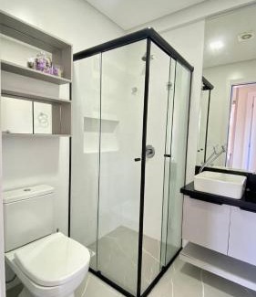 Ingleses Sul Apartment | Bright Beachside Apartment with Pool and Pet-Friendly Options