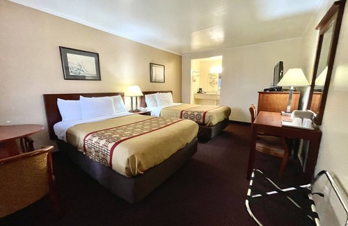 Somers Point Hotel | Family-Friendly Passport Inn Somers Point with Pool & Breakfast