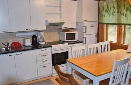 Luumaki House | Lake View Retreat: Pastin mökki with Spa & Family Amenities