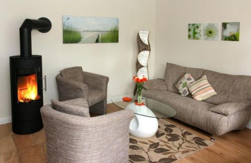 Uelvesbull Apartment | Oceanfront Retreat at Pastors Stuv - Rated 8.6/10