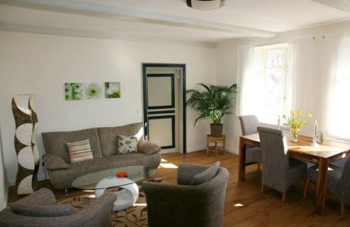 Uelvesbull Apartment | Oceanfront Retreat at Pastors Stuv - Rated 8.6/10