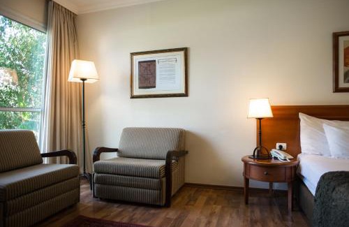 Kfar Blum Hotel | Relaxing Retreat at Pastoral Hotel - Kfar Blum with Spa & Pool