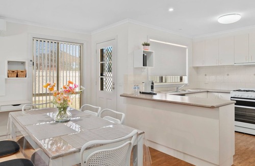 Mulwala House | Convenient Access to Lake Mulwala & Family-Friendly Amenities