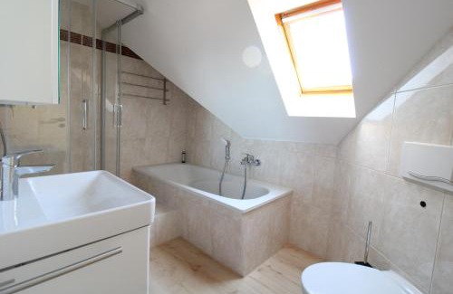 Großdeuben Apartment | Relaxing Leipzig Hideaway - Child Friendly & Rated 9.4/10