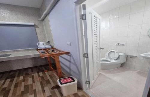 Wiset Chai Chan Hotel | Family-Friendly OYO 75499 Patamanan Residence Ang Thong