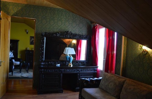 Kutaisi Hotel | Budget-Friendly Patel's Hotel with Family Amenities & Breakfast