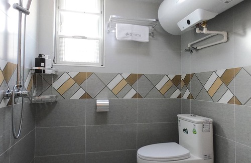 Diecai Apartment | Cozy Path Cross Apt. near Li River & North Railway Station