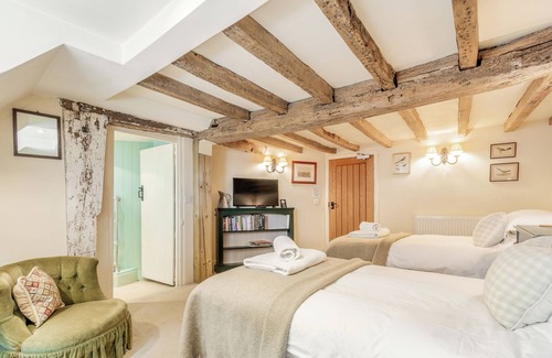 East Dean and Friston Hotel | Discover Patience - Tiger Inn: Family-Friendly Retreat