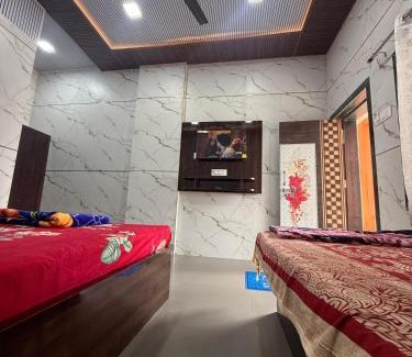 Matheran Cabin | Family-Friendly Patil Residency: Your Budget Retreat Awaits