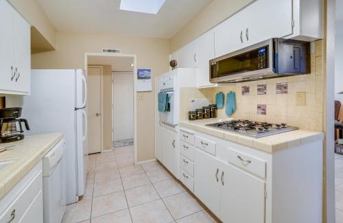 Sun City House | Attractive Sun City Retreat - Top-Rated Location Awaits!