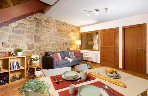 Lledo Apartment | Casa de las Letras Matarraña: Family and Pet-Friendly Stay
