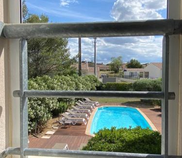 Uzes Hotel | Oceanfront Getaway at Patio De Violette with Pool & Dining