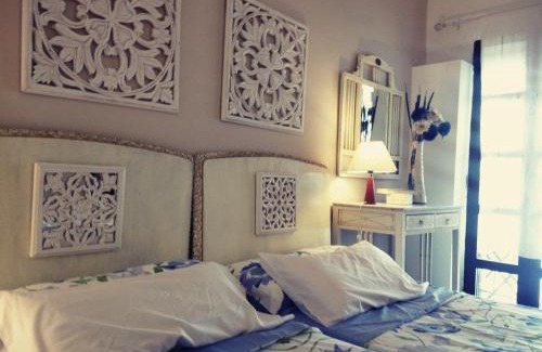 Santa Marina Apartment | Oceanfront Patio Del Limonero - Rated 8.8/10, Pet Friendly