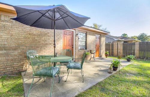 Hinesville House | Patio for Al Fresco Dining Home in Hinesville!