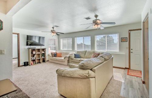 Show Low Apartment | Inviting Arizona Apartment with Patio, Grill & Fire Pit