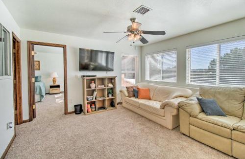 Show Low Apartment | Inviting Arizona Apartment with Patio, Grill & Fire Pit