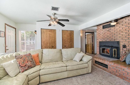 Show Low Apartment | Inviting Arizona Apartment with Patio, Grill & Fire Pit