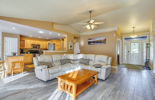 Pueblo West House | Patio & Grill: Family Home in Pueblo West