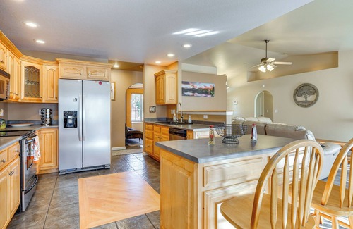Pueblo West House | Patio & Grill: Family Home in Pueblo West