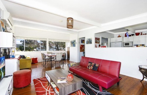 Patonga House | Patonga Corner Creek - Family-Friendly with Water Views