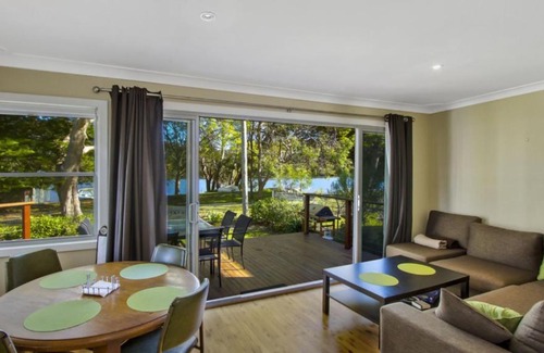 Patonga House | Patonga Sunset - Waterfront Family Retreat Awaits You