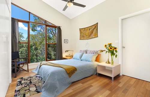 Patonga House | Patonga Views holiday retreat2 night minimum stay