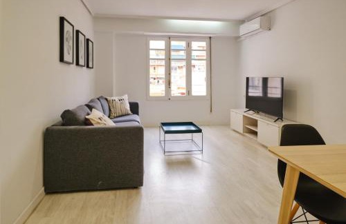 Patraix Apartment | Family-Friendly Stay at Patraix Flat - Ideal for Kids