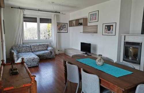 Zorzino Apartment | Patricia's Apartment: Family-Friendly with Great Guest Ratings