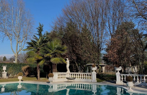 Castelletto di Momo Villa | Relax at Patrician Villa: Miami Style with Spa & Breakfast