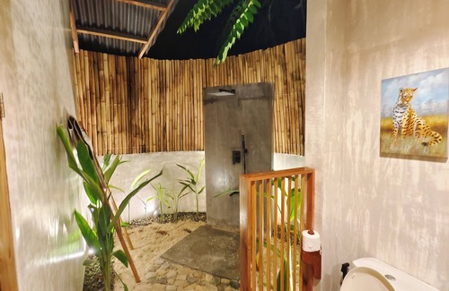 Catangnan Resort | Relaxing Patrick's on the Beach with Ocean Views & Pool