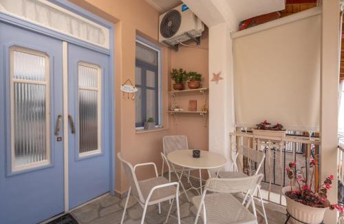 Fourka House | Elegant Patriko Retro House - Family-Friendly Escape