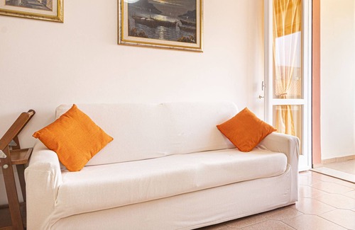 Marina di Campo Apartment | Discover PATRIZIA: Pet Friendly with Spa & Kitchen Amenities