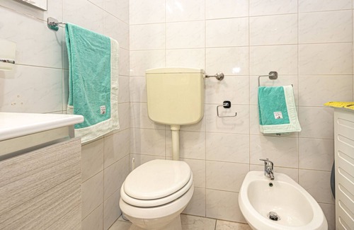 Marina di Campo Apartment | Discover PATRIZIA: Pet Friendly with Spa & Kitchen Amenities