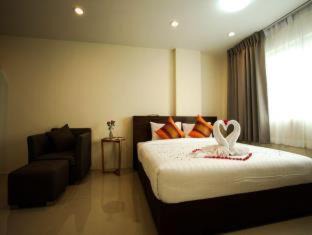Chonburi Apartment | Cozy Patt Serviced Apartments with Pool & Hot Tub Access