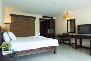 Pak Nam Pran Hotel | Relax at Pattawia Resort & Spa with Oceanfront Views