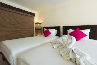 Pak Nam Pran Hotel | Relax at Pattawia Resort & Spa with Oceanfront Views