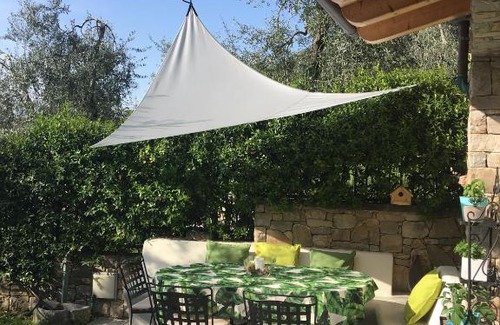 Limone sul Garda Apartment | Experience Patty's Lemonhouse: Oceanfront Paradise with Pets