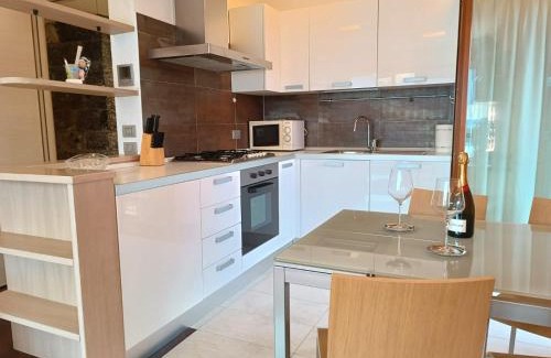 Riva di Solto Apartment | Serene Patty ZU - Lakeside Apartment with Oceanfront Views