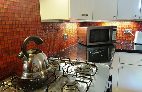 Casco Viejo Condo | Patty's Serene 2-Bdr Loft with Balcony in Casco Viejo