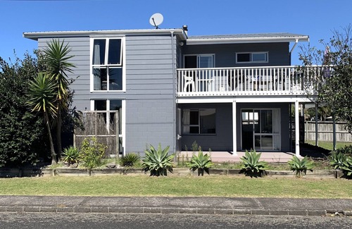 Whangamata House | Experience Patuwai: Oceanfront Stay with Pet-Friendly Perks