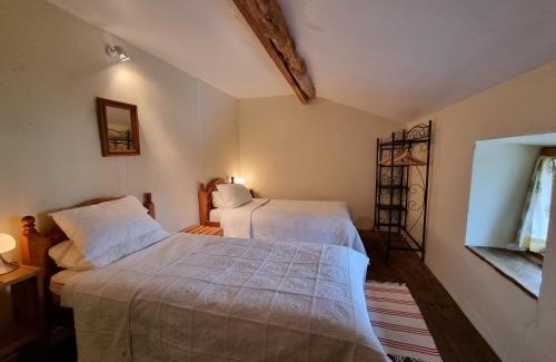 Villechenoux Bed & Breakfast | Experience Paul's Barn in France: Rated 9.5/10 with Dining