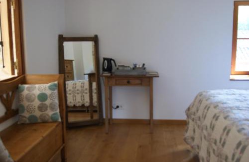 Villechenoux Bed & Breakfast | Experience Paul's Barn in France: Rated 9.5/10 with Dining